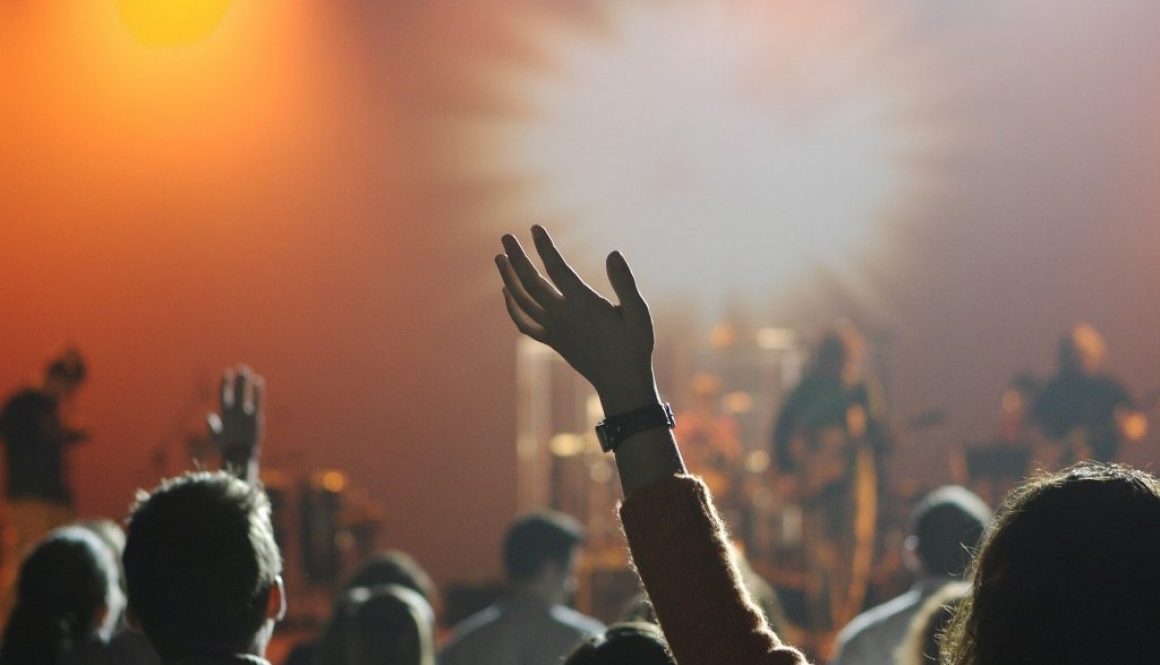audience-868074_1920-min